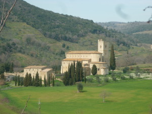 sant'antimo lontano